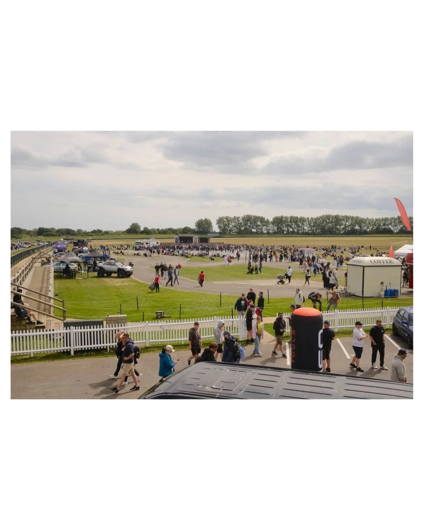 A year ago I went to @autoalex's ShedFest 2024 car show. This year I went as a member the team. I am insanely humbled to work with these people. They're all mad, but in the best way. I ended up taking hardly any photos but here's some behind the scen
