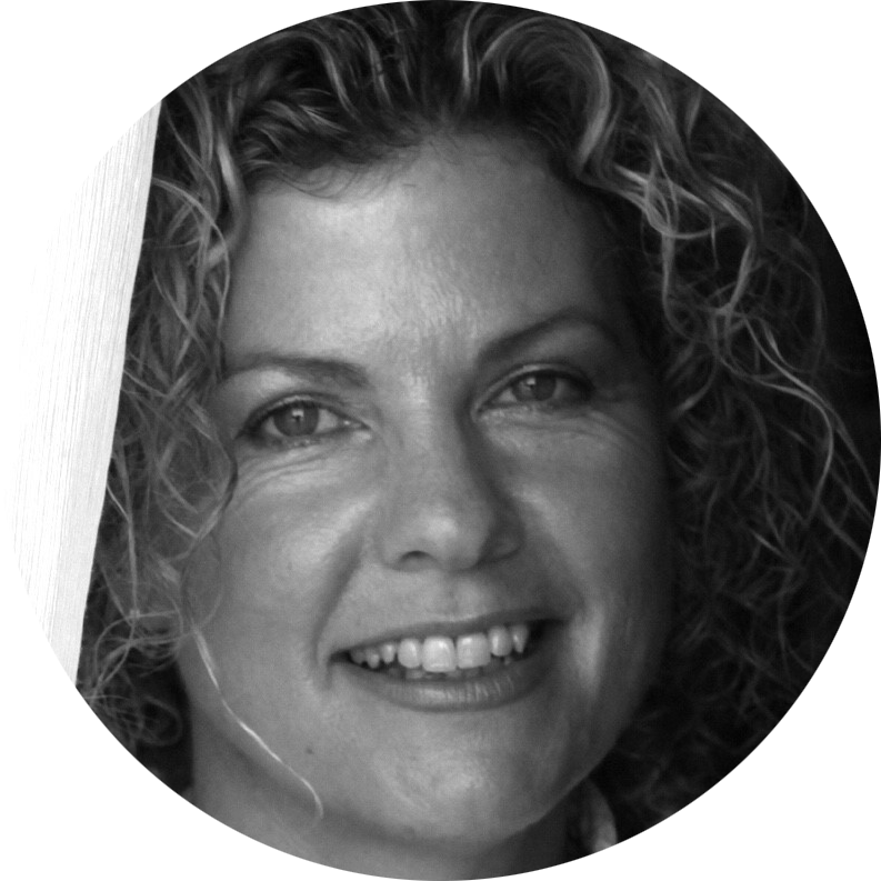 LIZ SALON OWNER / SENIOR STYLIST β β π€