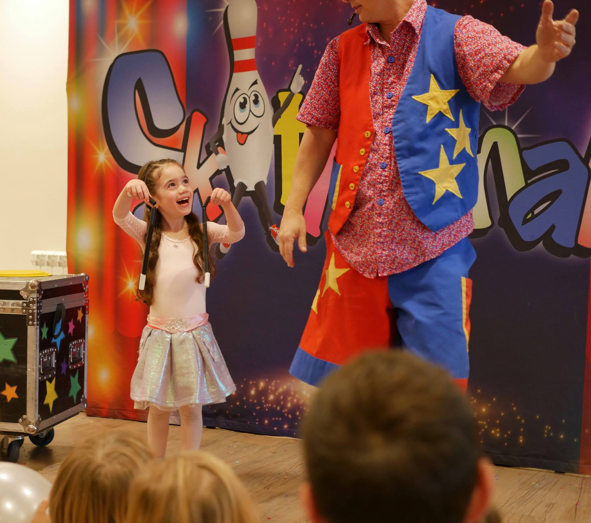 childrens-party-entertainer-essex-30.png