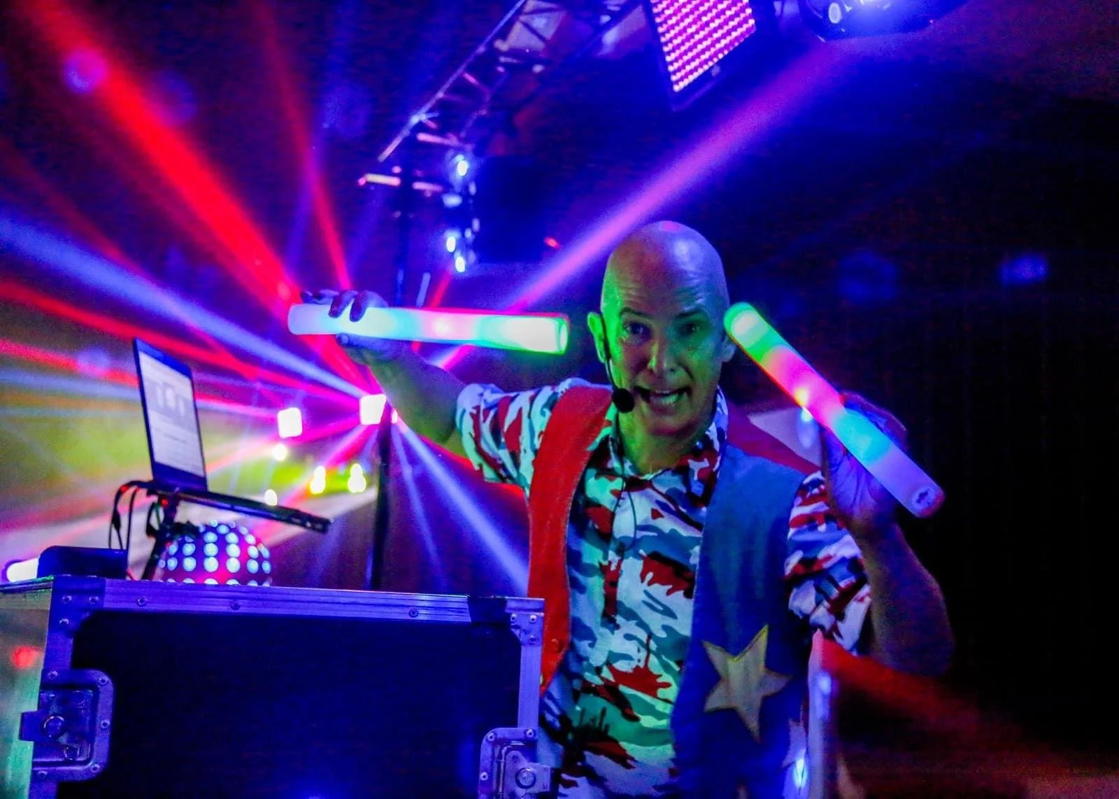 Kids Disco party with uv lighting and snow machines