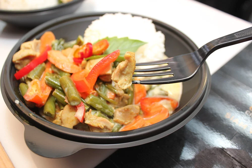 GREEN CURRY CHICKEN WITH RICE