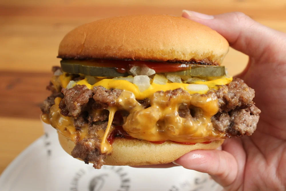CLASSIC DOUBLE CHEESEBURGER