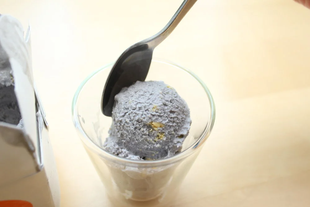 BLACK SESAME SALTED DUCK EGG
