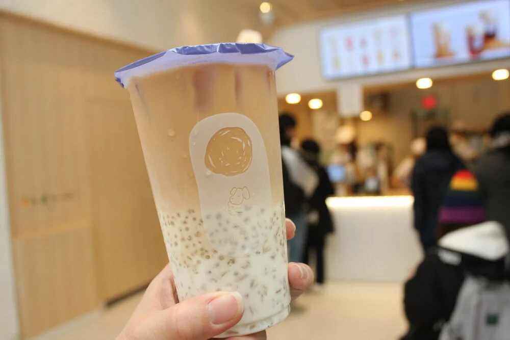 BLACK TEA LATTE WITH OATS + SAGO