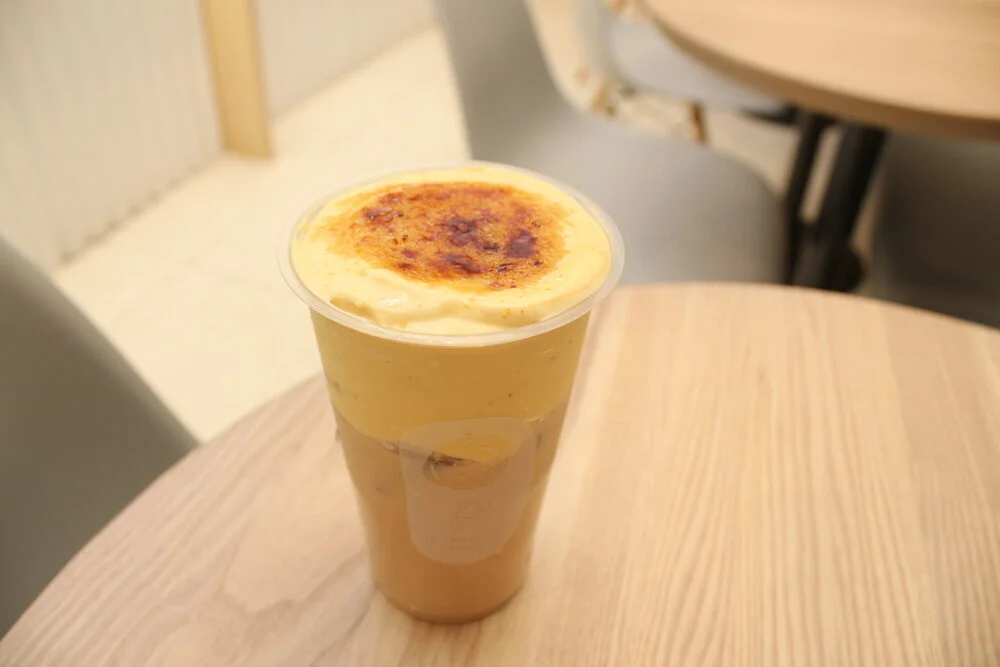 BLACK MILK TEA WITH CRÈME BRÛLÉE