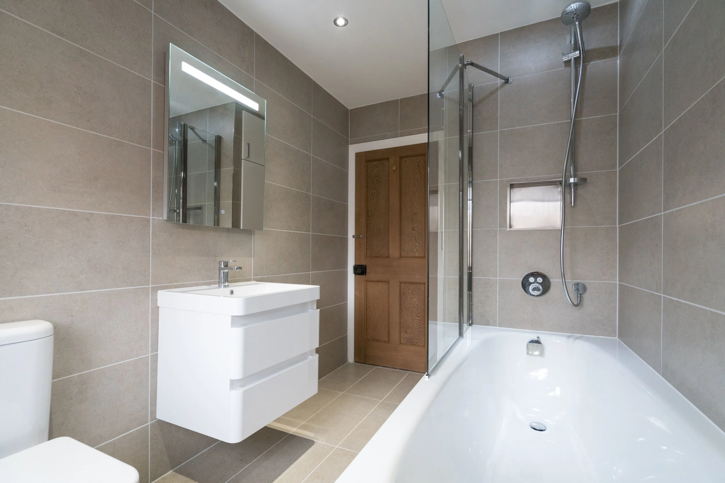 A Spacious Modern Design