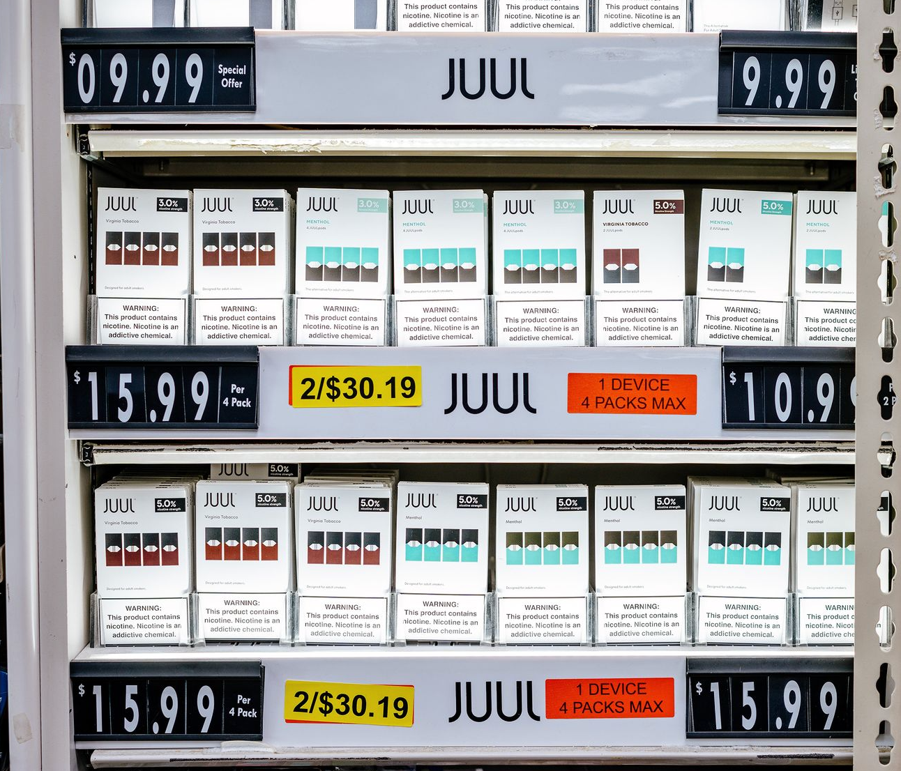Juul in Deal Talks With Three Tobacco Giants