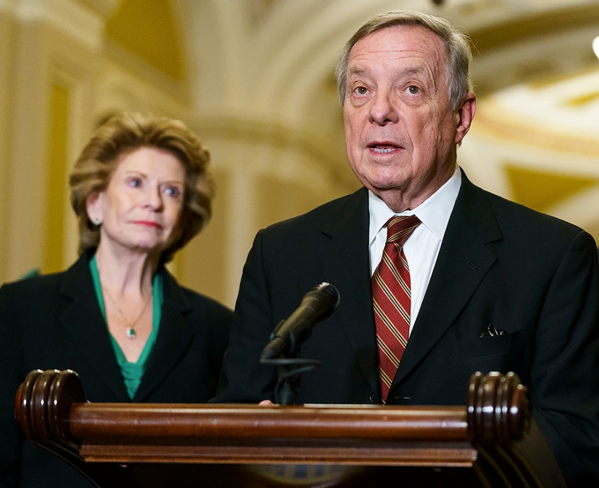 Durbin, bipartisan senators slam FDA’s ‘repeated failures’ at vaping regulation