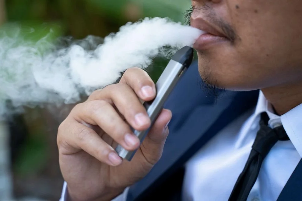 Doctors increasingly discourage vaping amid mounting health concerns