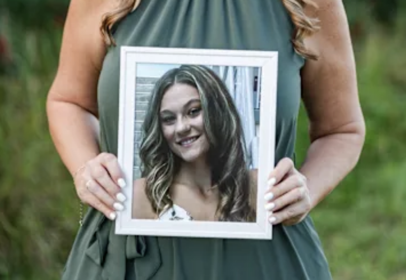 I'm a Sarasota mom. I know vaping kills. It took my girl. 