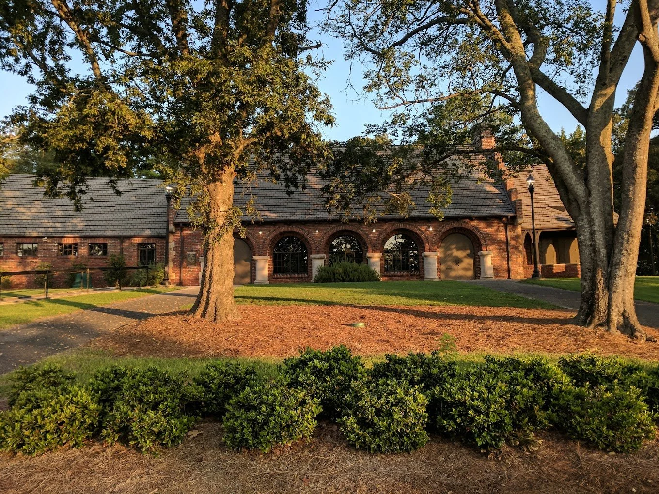 Avondale Villa historic Avondale Park building in Birmingham Alabama for weddings and events