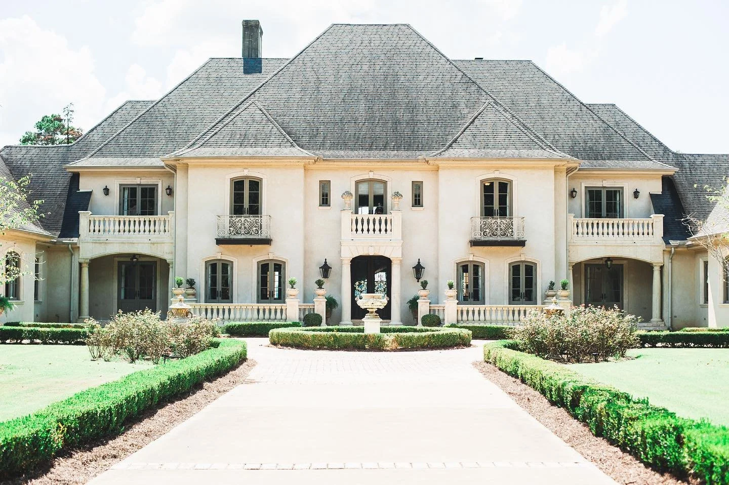 StoneWood Farms lakeside wedding venue in Tuscaloosa Alabama