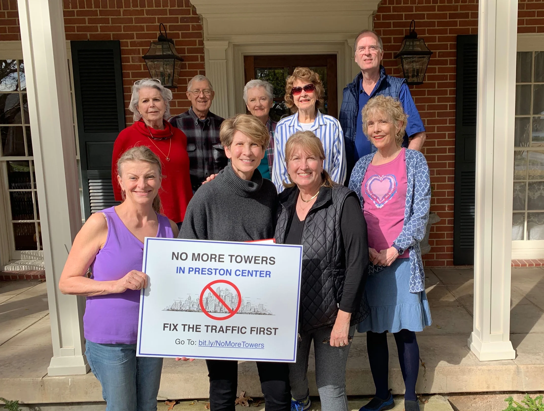 Preston Hollow East Homeowners sign Laura’s petitions to get on the ballot.