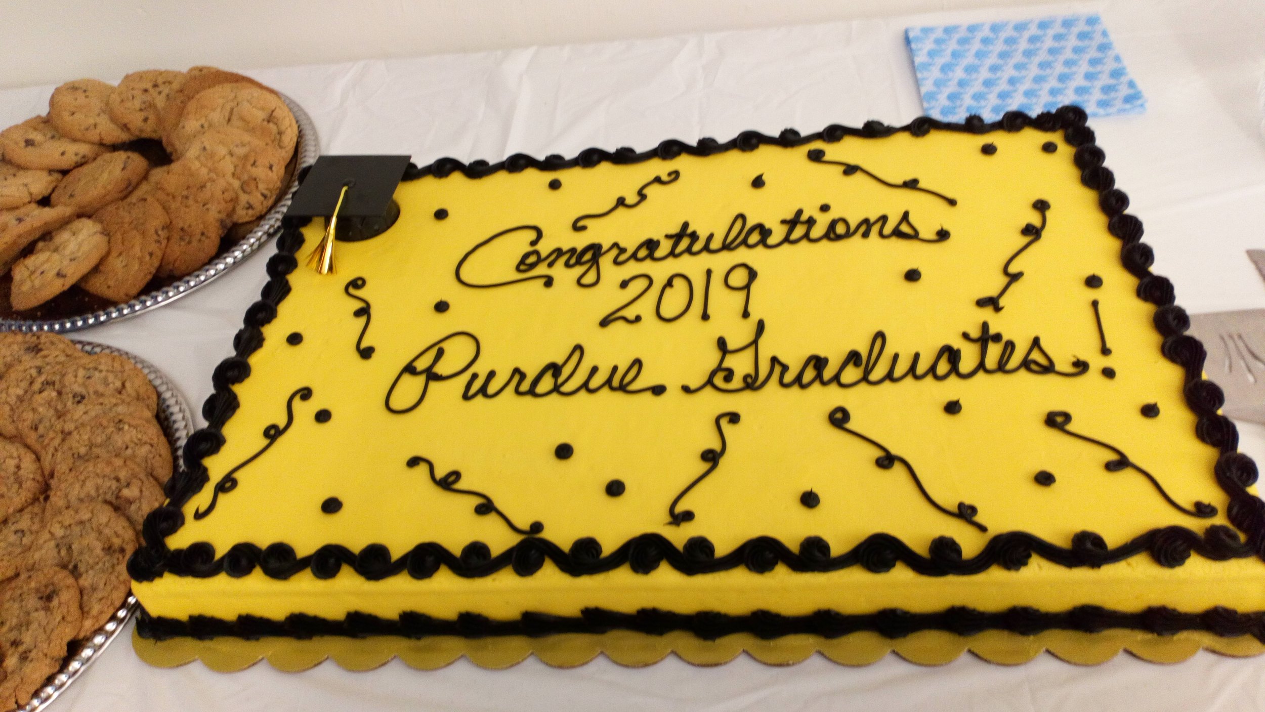 Grad lunch cake.JPG