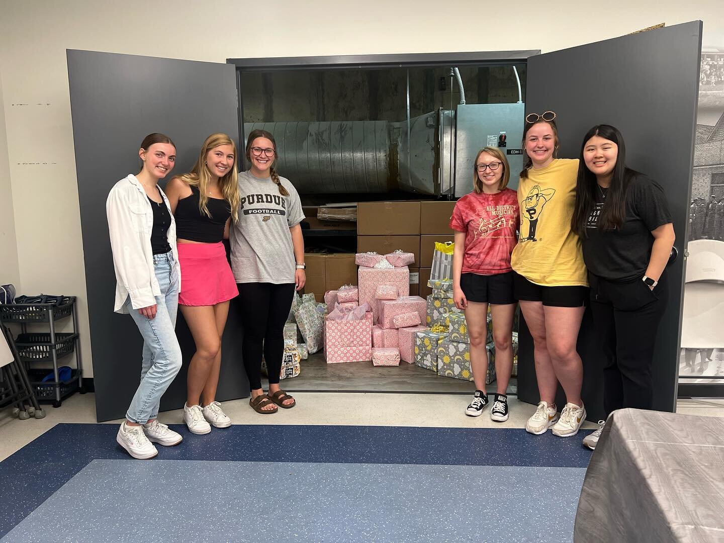 It was a busy day at ULu on Saturday, wrapping presents for our @embracegracetippecanoecounty baby shower as well as doing a little spring cleanup with the Trustees! Thank you to all of those who came out on such a beautiful day! We are blessed!