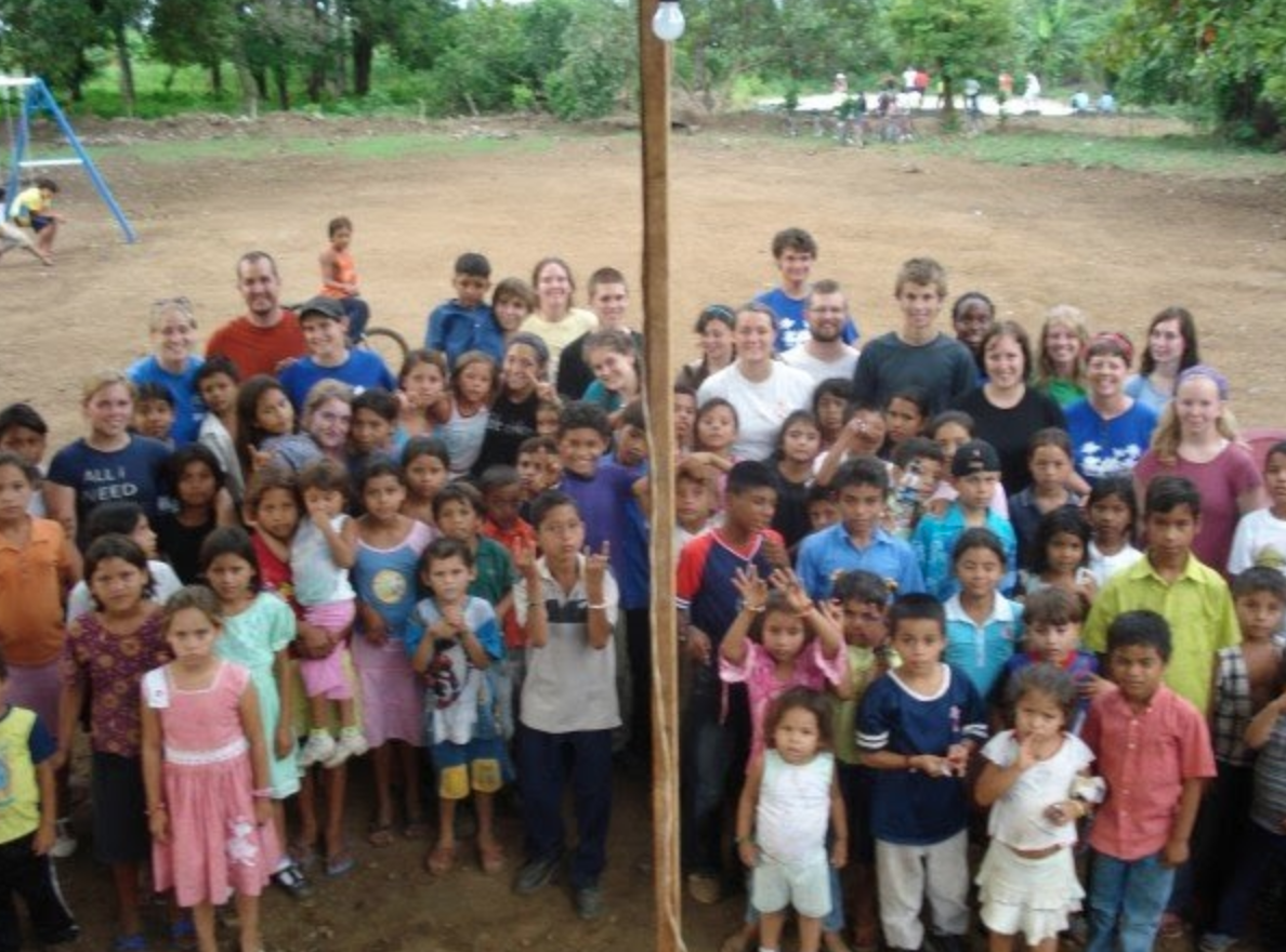 Youth mission trip to Ameya, Nicaragua, 2007
