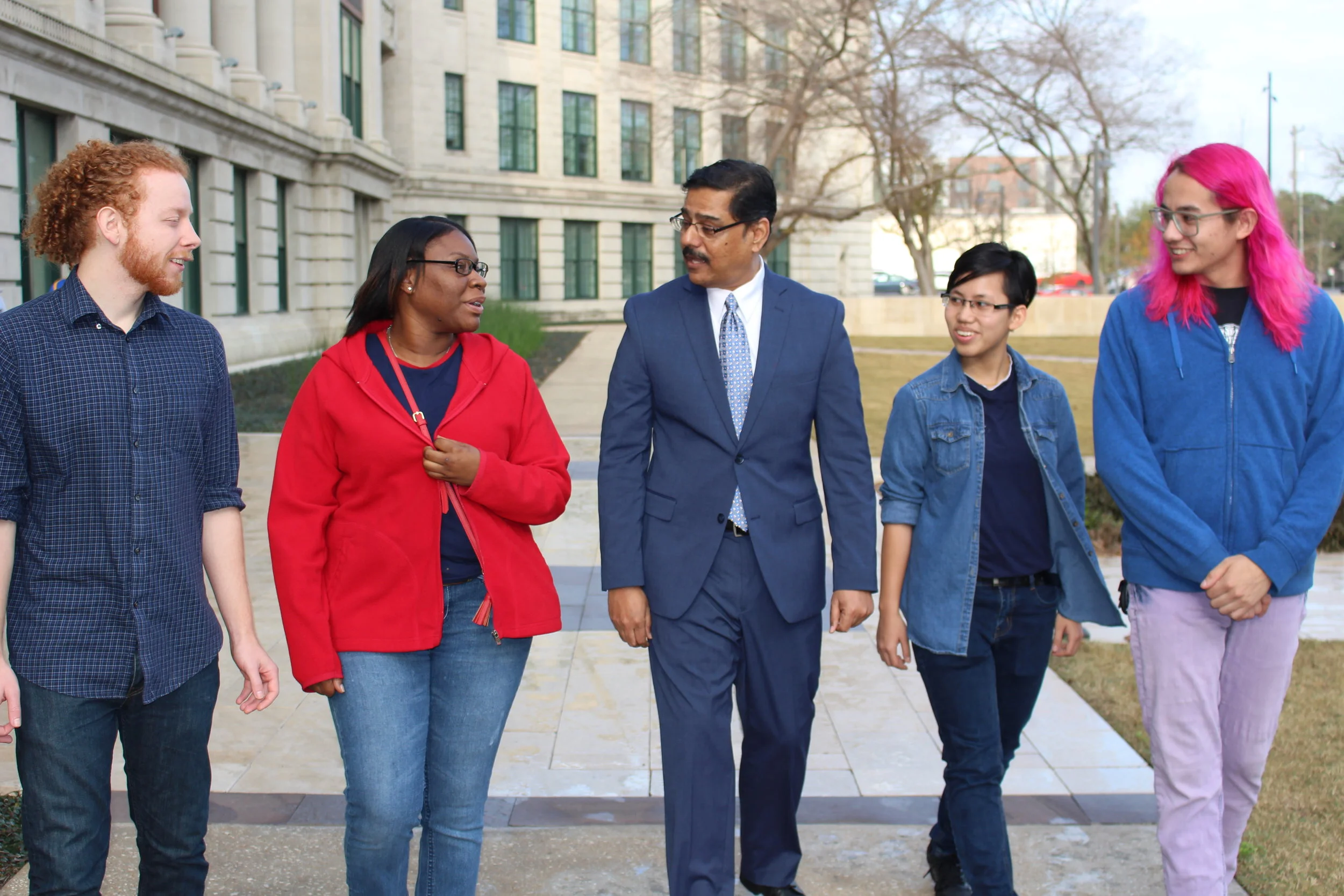 Dr. Siddiqi and students - exterior.JPG