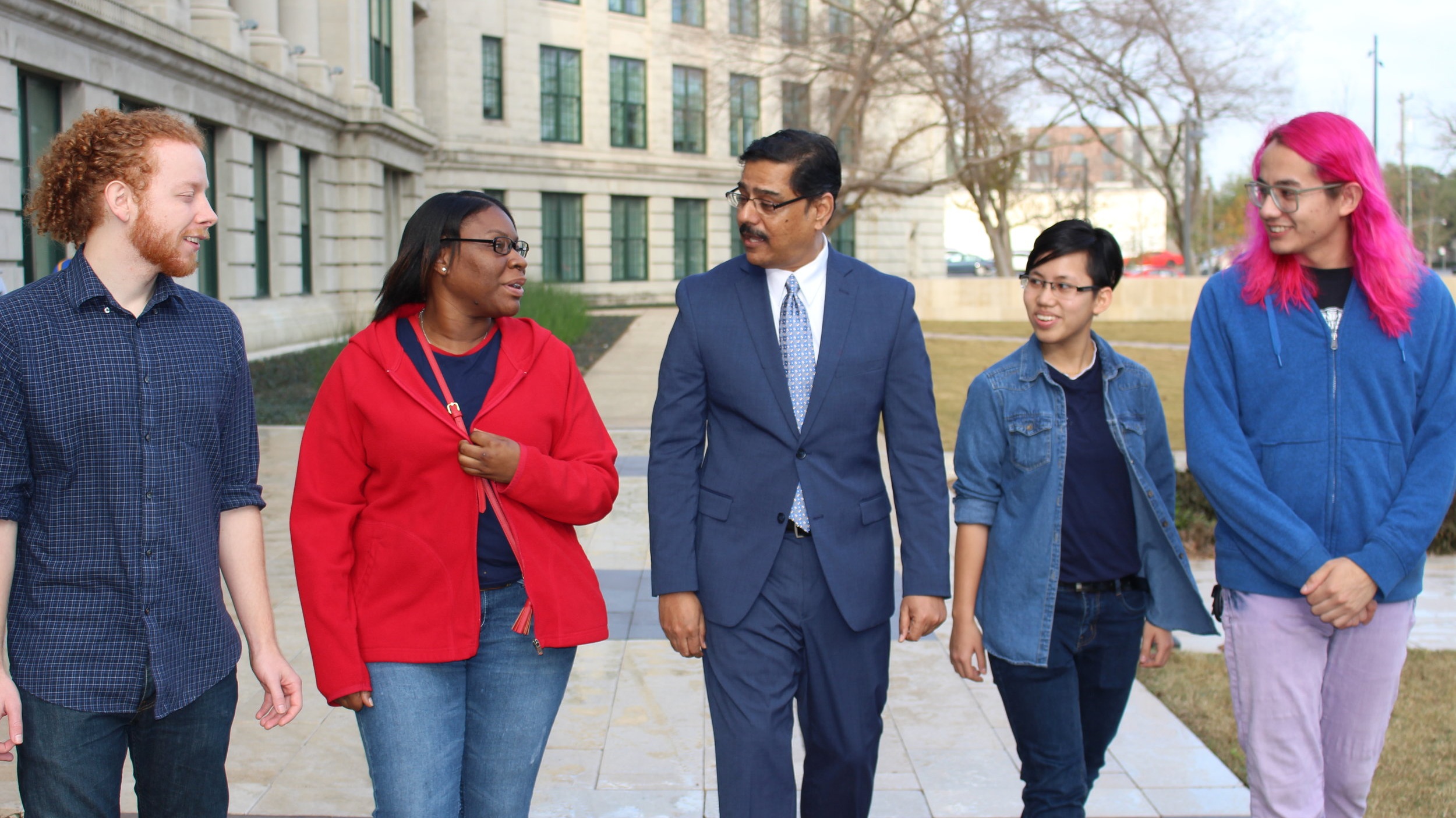 Dr. Siddiqi and students - exterior.JPG