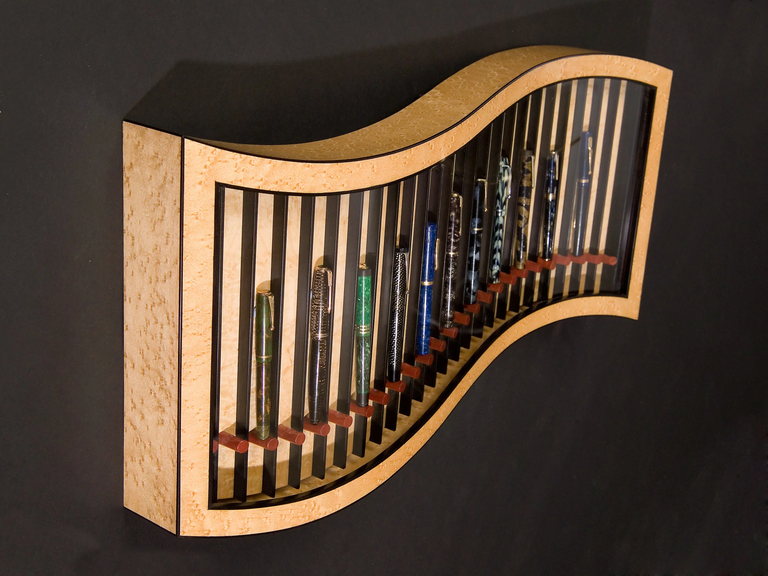 Wave Pen Cabinet