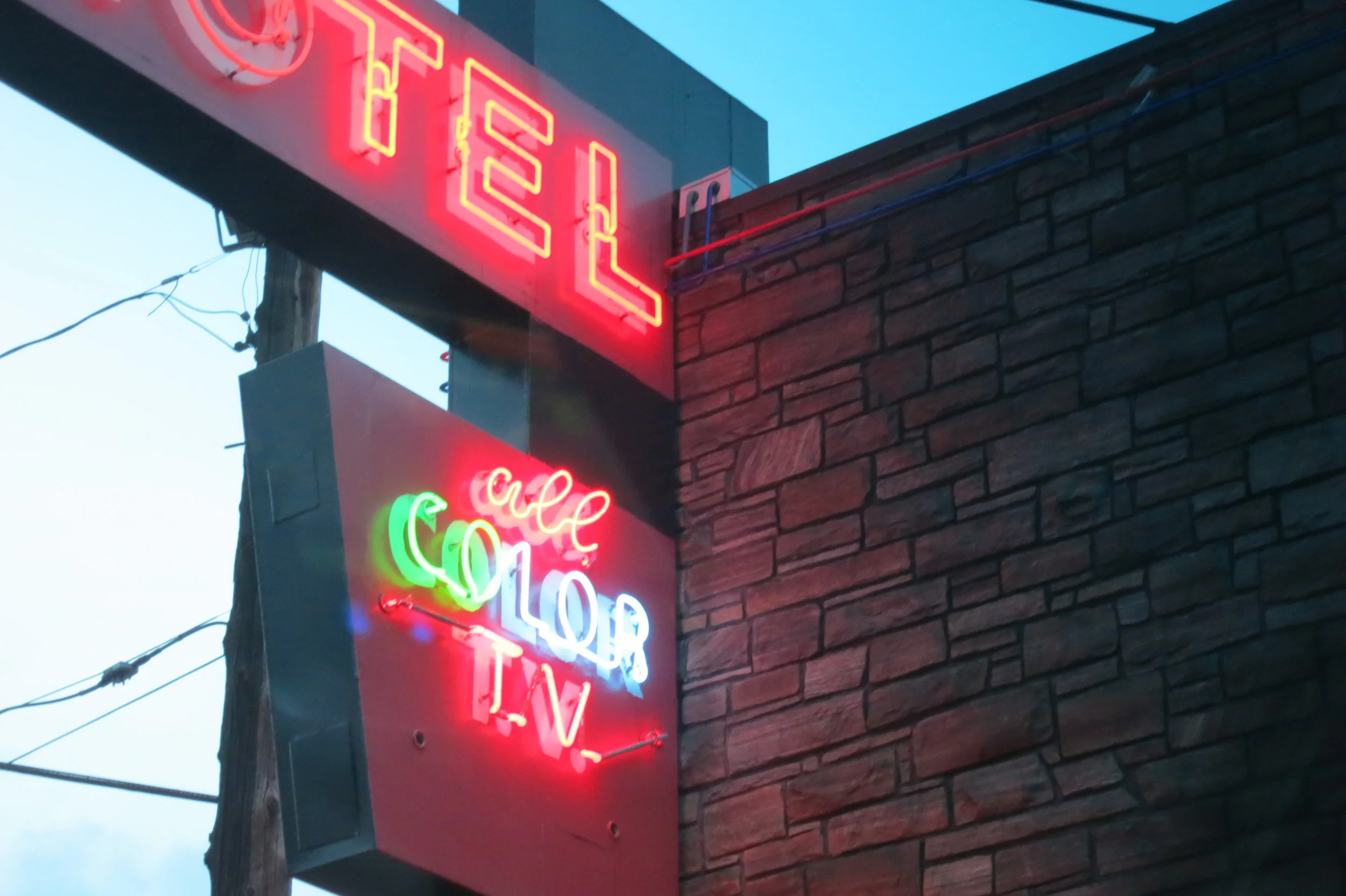 Neon color TV.JPG