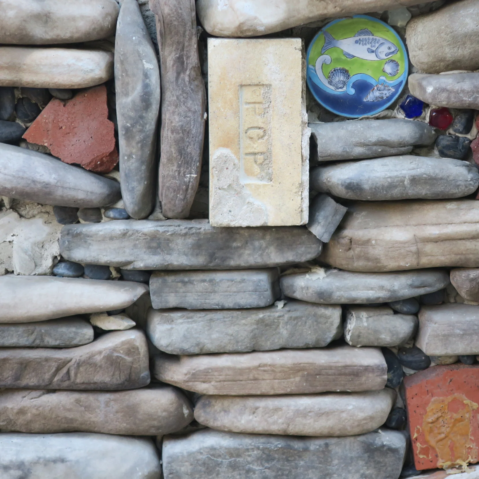 Rock wall (interesting).JPG