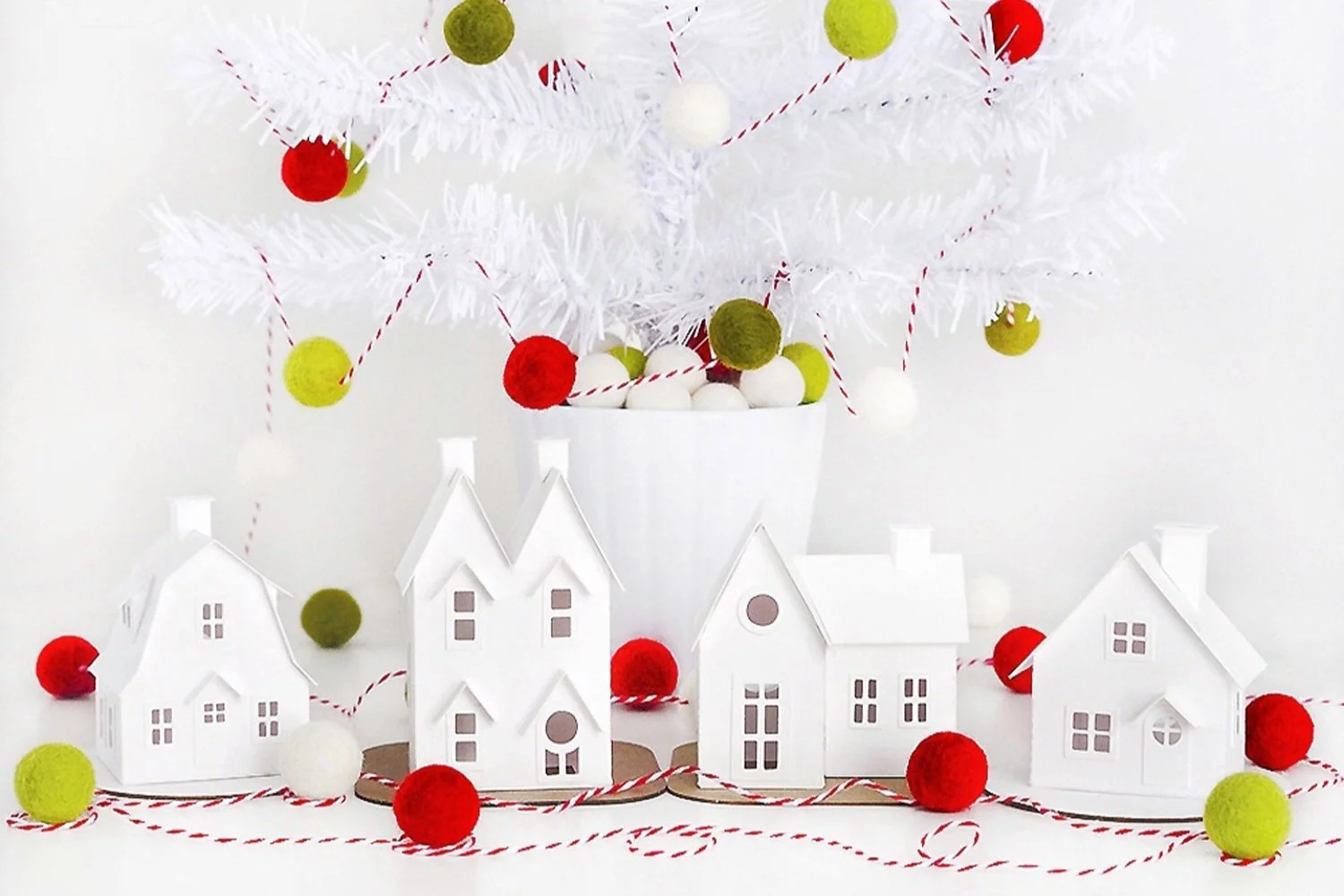Holiday-Putz-Village-white-645669.jpg