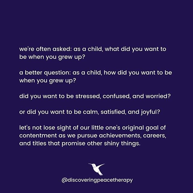 👆🏼thoughts on staying focused.

it&rsquo;s human for us to focus on the how. but sometimes the how becomes the why. when this happens, we think the grade/job/paycheck IS the goal.

refocusing on the original why allows for a how that we might have 