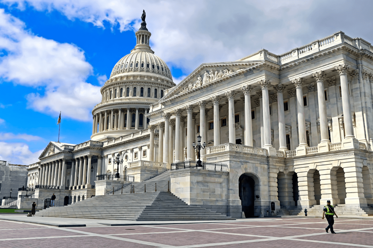 SECURE Notarization Act Heading to Senate as Digital Closings Soar