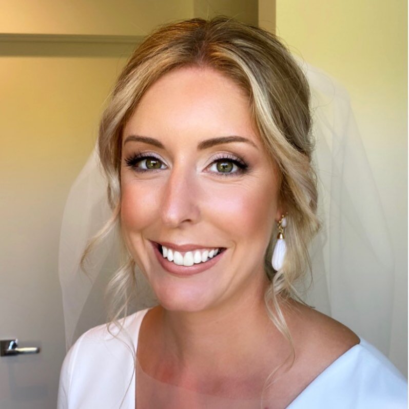 Our stunning bride 💍 from this 
past weekend!🤍
.
.
#makeupbyme 
Hair @jessgonzohair