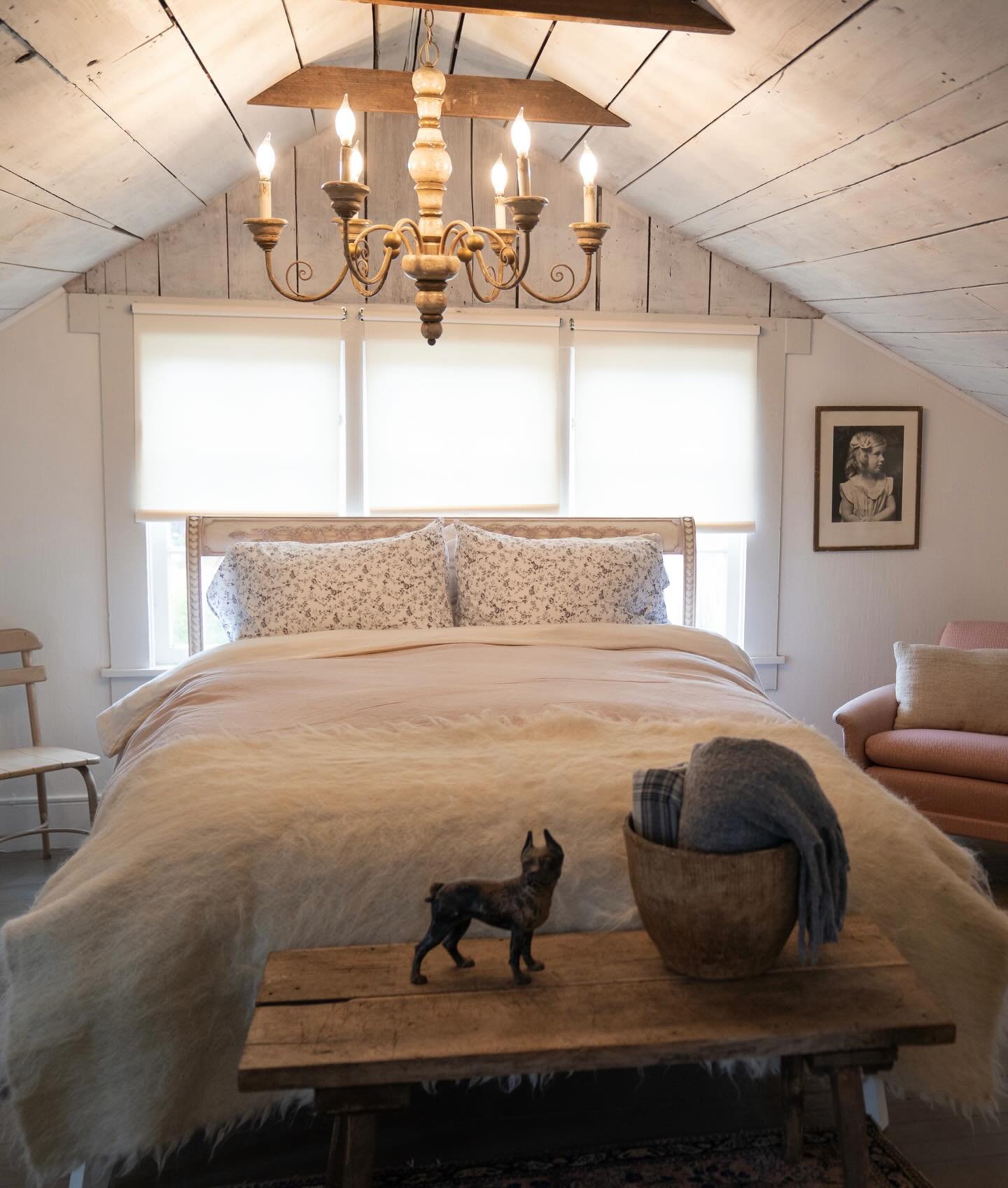 I am definitely not a Ritz-Carlton, square-corner bedroom person. I love a bedroom with character and mood and a lumpy, puffy duvet. And I&rsquo;m not fooling.

Swipe for some of my favorite bedrooms I&rsquo;ve done over the years.