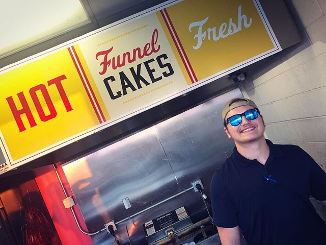 #humpday🐫 calls for some hot &amp; fresh funnel cakes! .
.
.
.
Game time is at 6:30 at Louisville Slugger Field! 
#funnelcakes #ultimateconcessions #hot #fresh #louisvillebats