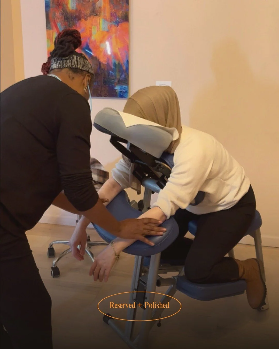 See the difference serenity makes. 🌿
Tension melts, Shoulders drop, Focus returns. This is what calm looks like, and feels like! 🧡

Your peace is visible &mdash; and contagious.
#ScheduleYourSerenity&reg;
.
.
.
#ReservedAndPolished #MobileMassageNY