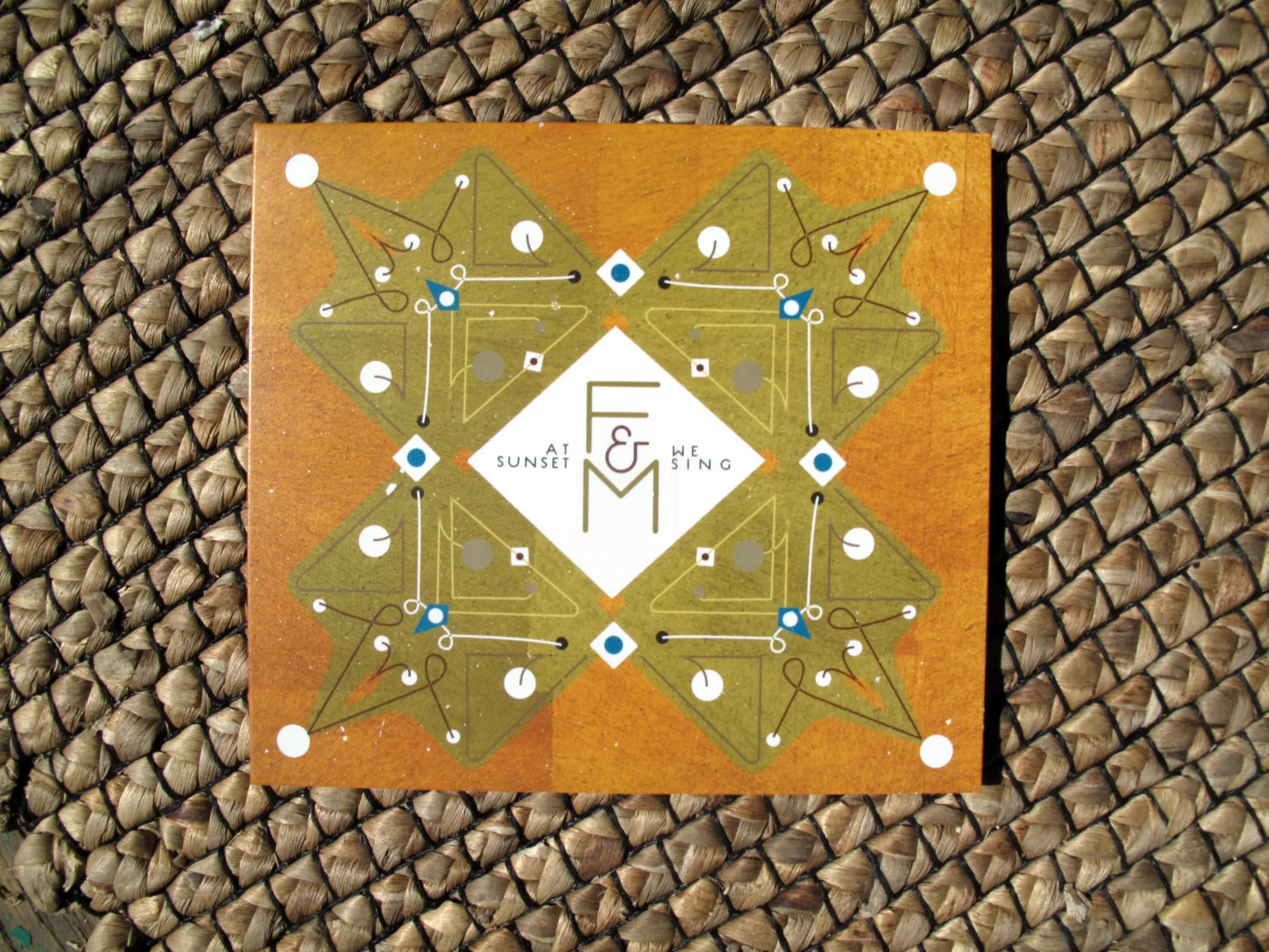F & M / At Sunset We Sing Album design for duo F & M . They wanted it to look like a Portuguese tile! 2014