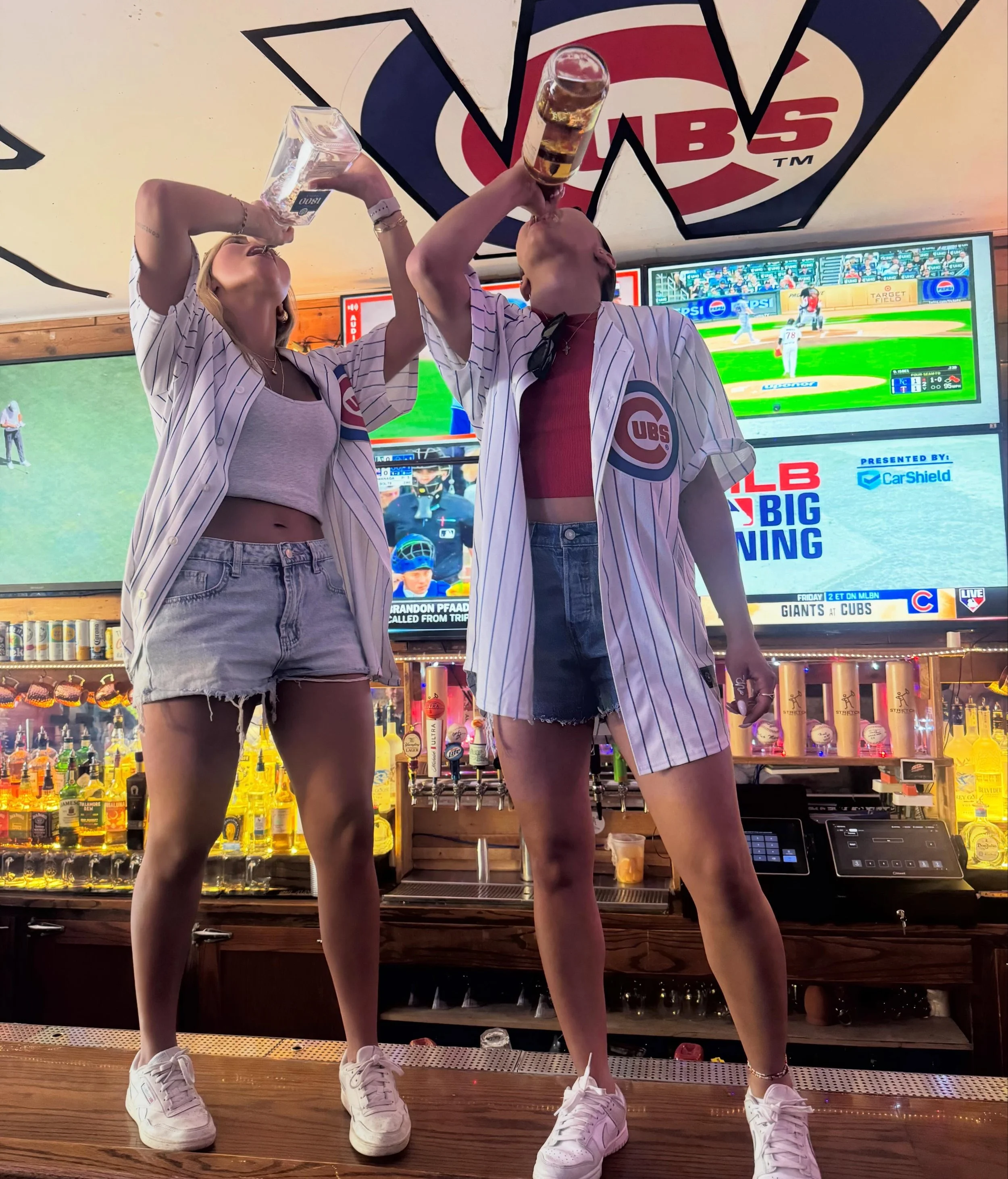 Game day mood. The pregame starts at 10:30AM! 🍻

⚾️ Cubs at 1:20pm
🌭 $10 Beer + Hot Dog

Reserve your table: https://www.stretchbarchicago.com

#wrigleyville #stretch #privateparties #gameday