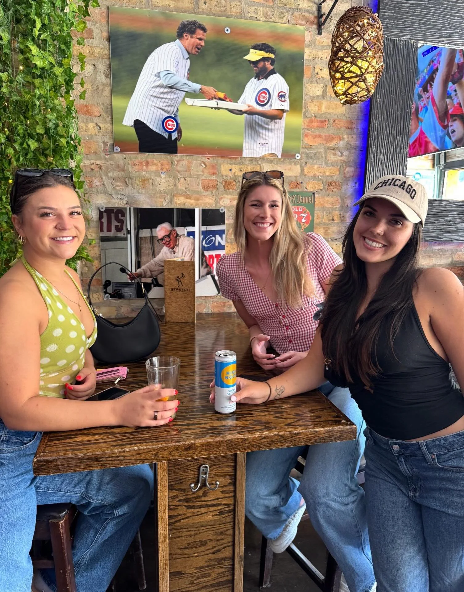The place to be on game days. 🙌

⚾️ Cubs at 1:20pm
🌭 $10 Beer + Hot Dog

Reserve your table: https://www.stretchbarchicago.com

#wrigleyville #stretch #privateparties #gameday