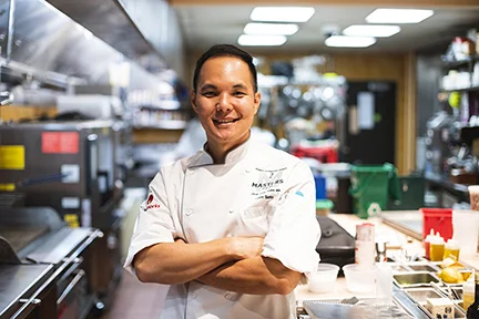 chef-colin-masters_2x3_1556658204.jpg