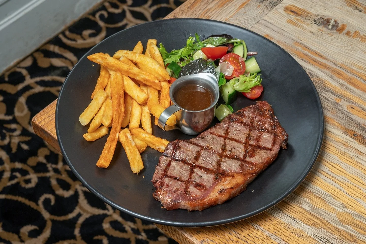 Our midweek specials never miss, and Steak Wednesdays are a crowd favourite for a reason!

This Wednesday, treat yourself to a 250g porterhouse with your choice of beer, wine or soft drink for just $25, available all day and night.

Pair it with our 