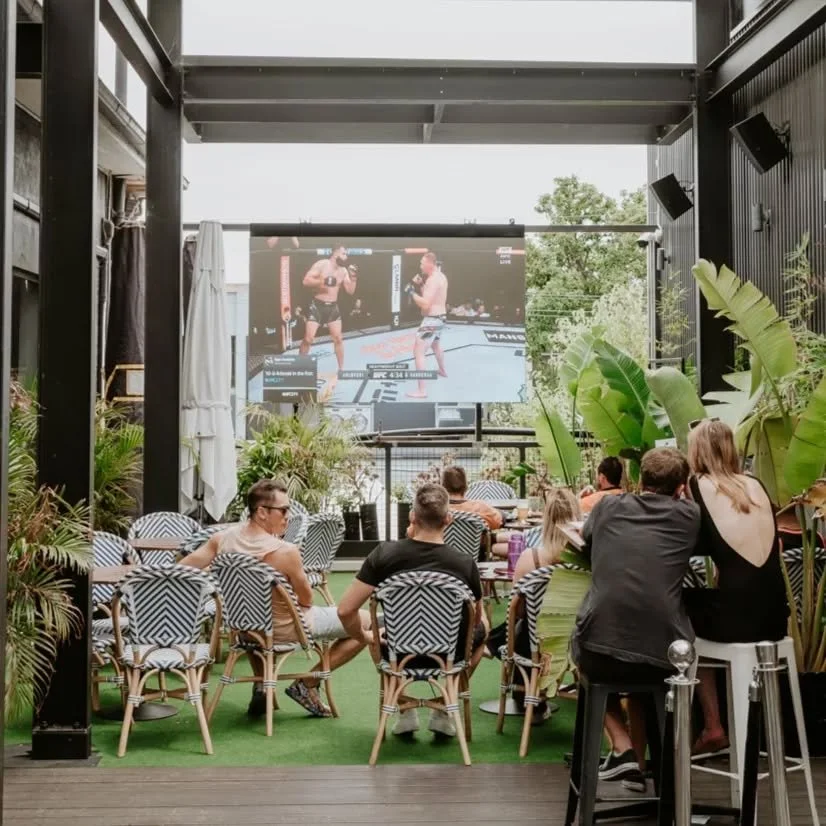 Watch UFC 326 on Sunday 8 March at Bells!

Max Holloway takes on Charles Oliveira for the BMF title bout in the rematch we&rsquo;ve been waiting for. The middleweight bout sees Brunno Ferreira and Gregory Rodrigues run it back, and Rob Font vs Raul R