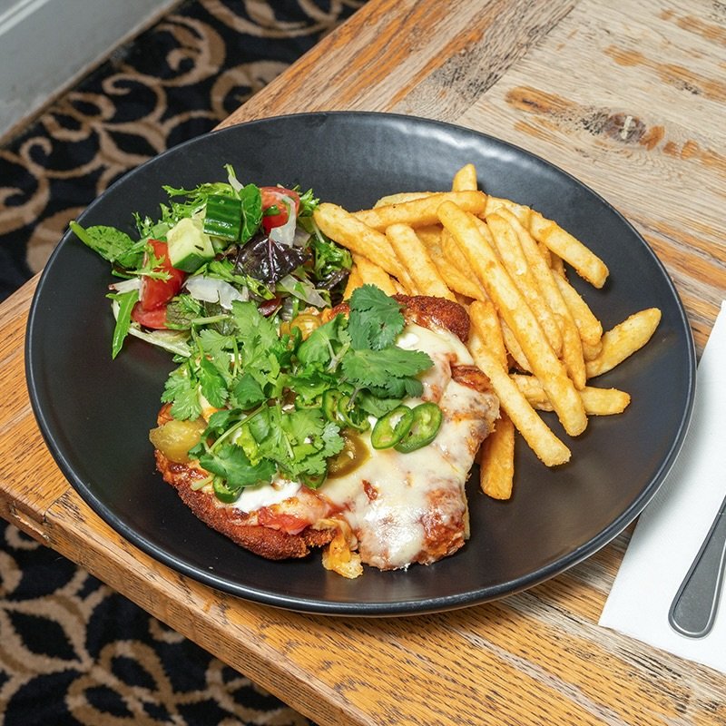 It&rsquo;s Parma Thursday!

All day and night long, enjoy any of our parmas served with chips, salad and a beer, wine or soft drink for $25! Try our spicy Mexican Parma, with jalape&ntilde;os, chilli and sour cream, or keep it classic or veggie.

Mak