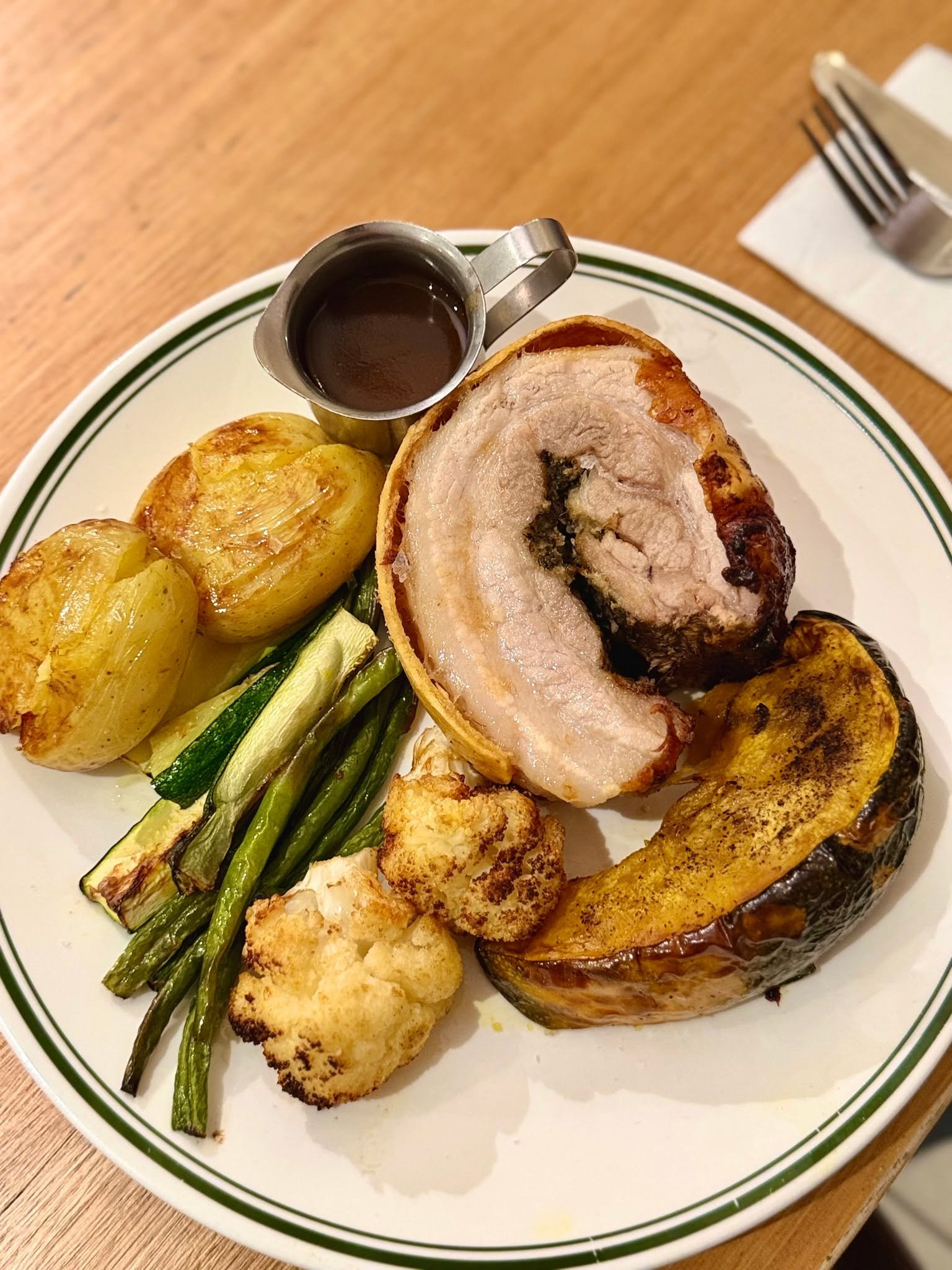 Your perfect winter Sunday starts here.

Join us at Bells Hotel for our Chef's Roast with all the trimmings, served every week from midday for $28 a plate.

Pair it with an ice-cold beer as you catch all the footy and World Cup action live across our