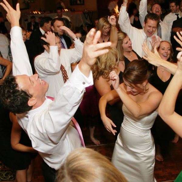 Busy-Dance-floor.jpeg