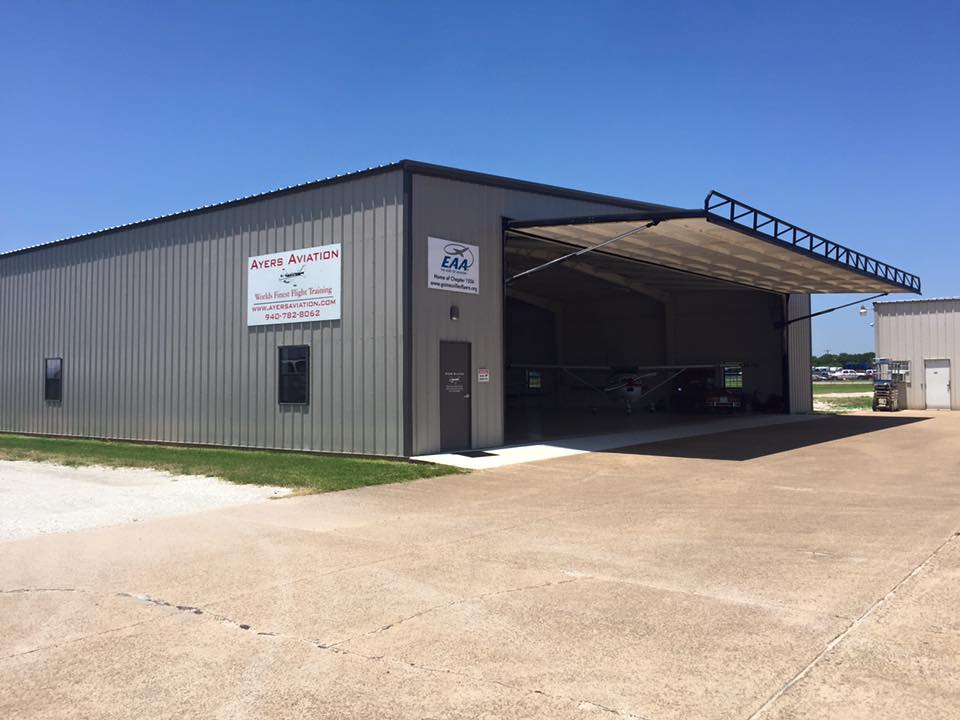 Hanger1.jpg