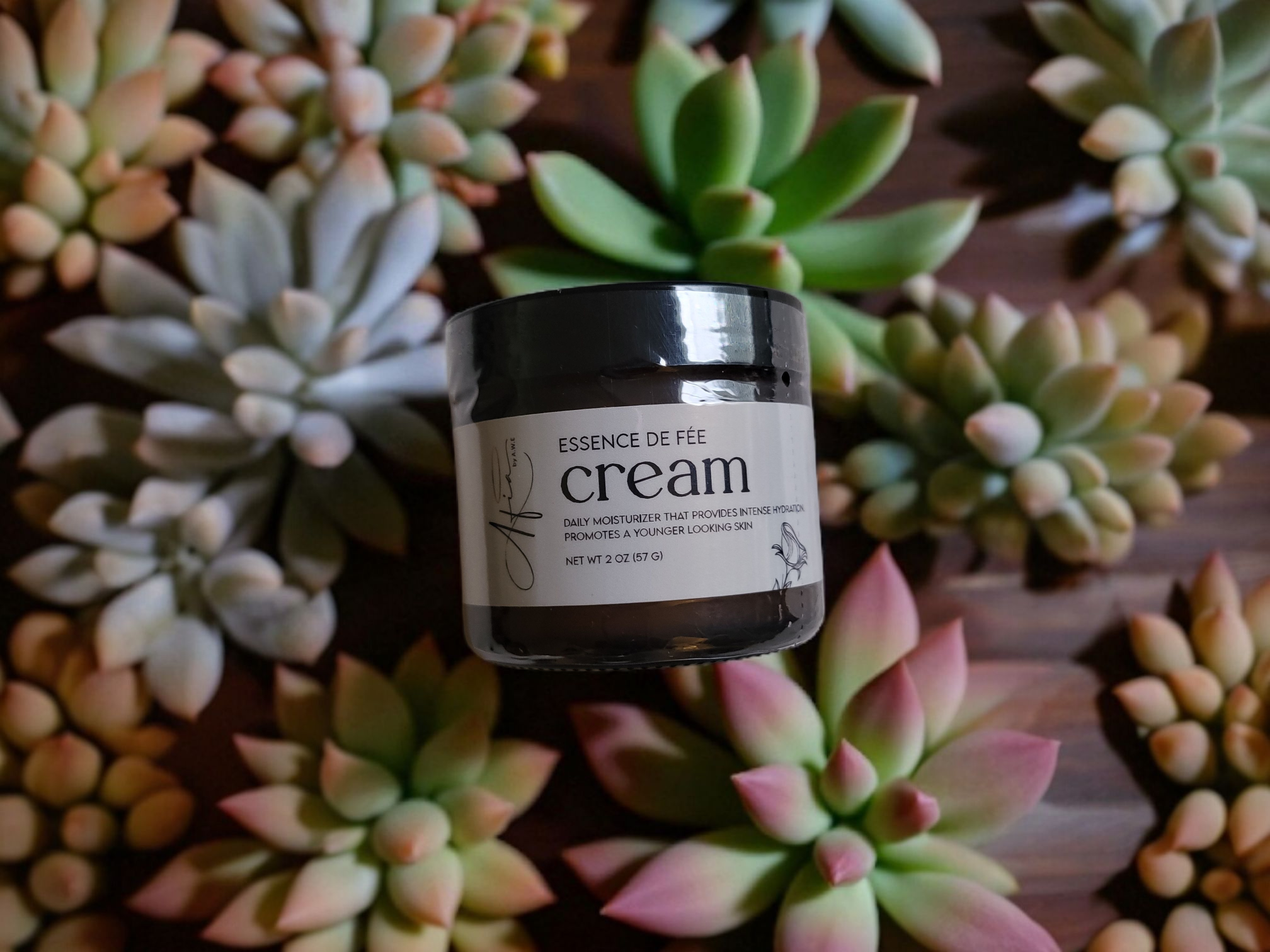 From Dry to Dewy: The Magic of Our Essence de Fée Cream