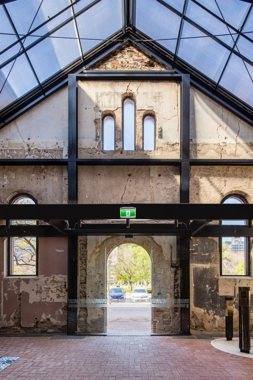 05_XX_SpenceonLight_TV-MW-HW_David-Sievers Large.jpeg