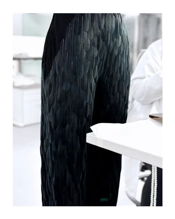 DIOR - Haute Couture SS26, Look N&deg;05

Discover the making of this ensemble pants-skirt, meticulously adorned with feathers &mdash; handcrafted by the artisans of @maisonfevrier in Paris

@Dior by&nbsp;Jonathan.Anderson
Haute Couture SS26, Look N&