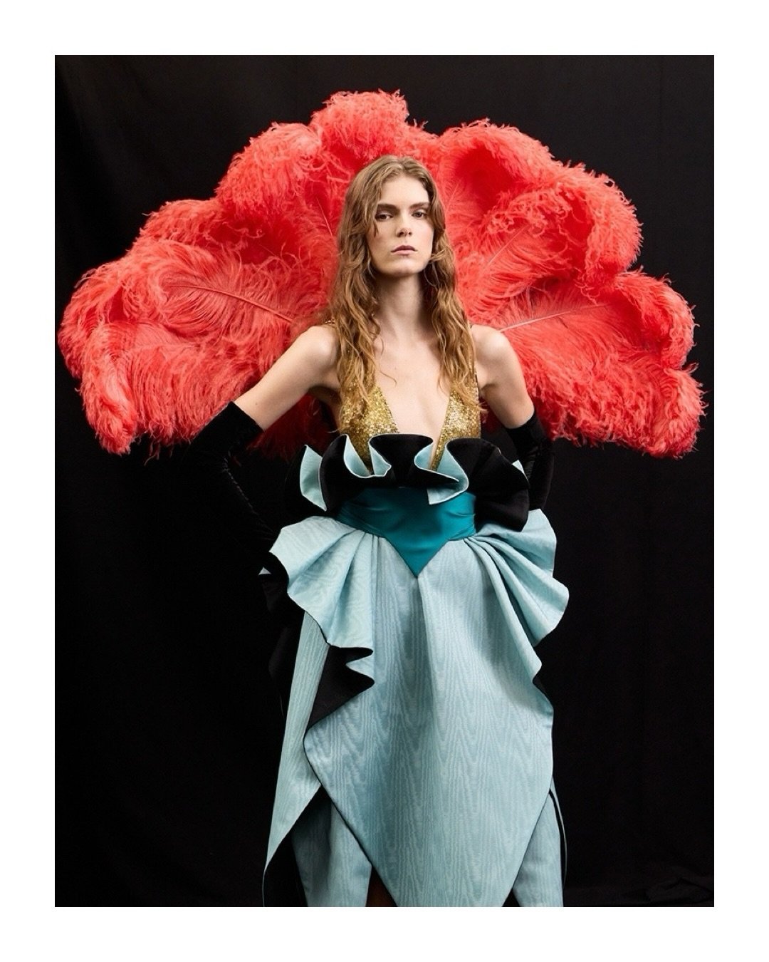 VALENTINO - Haute Couture SS26, Look N&deg;17

Discover the craftsmanship behind this Haute Couture creation.

A bespoke ostrich feather Gabrielle, entirely handcrafted by the artisans of @maisonfevrier in Paris.

@Maisonvalentino by&nbsp;@Alessandro