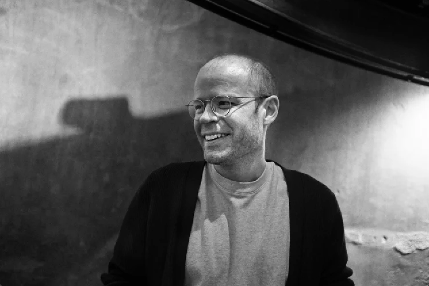 Human arkitektur i en hall byggd för kor