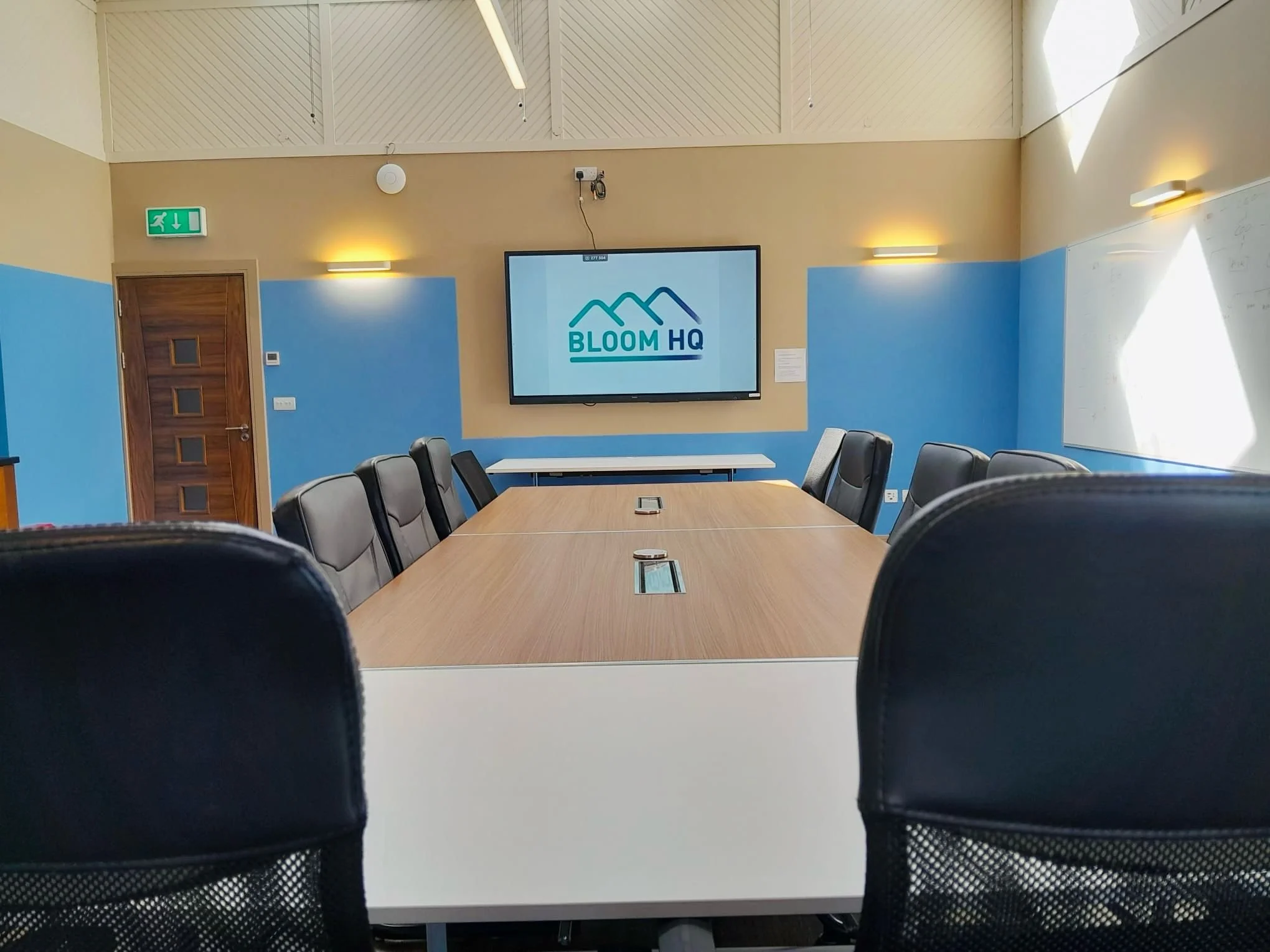 Host up to 20 in style. Book our beautifully designed meeting room for your next team session or client pitch.