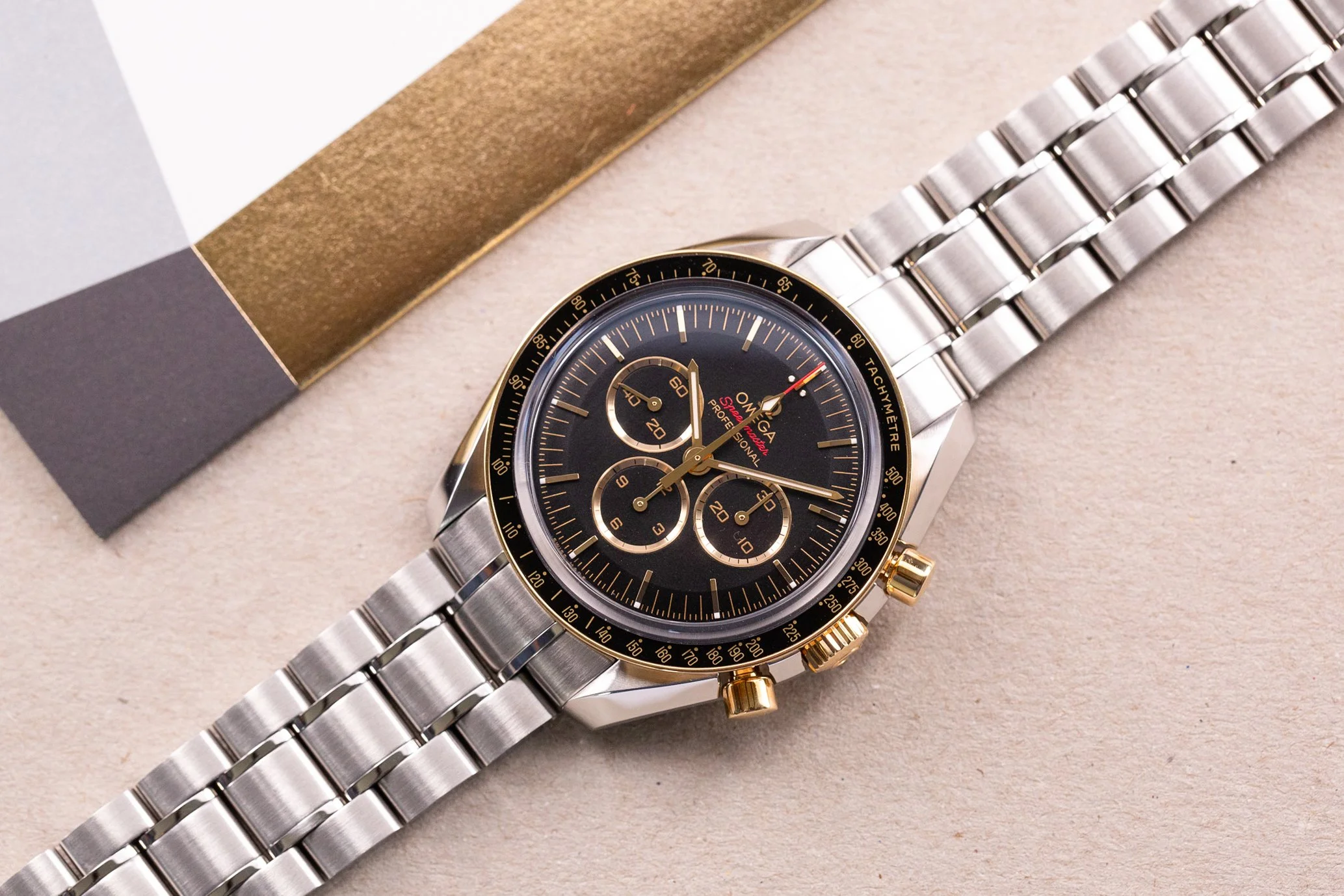 Omega_Speedmaster_Tokyo_Olympics_Black_Gold_2020_Limited_Edition_Moonwatch_Full_Set_23-2.jpg