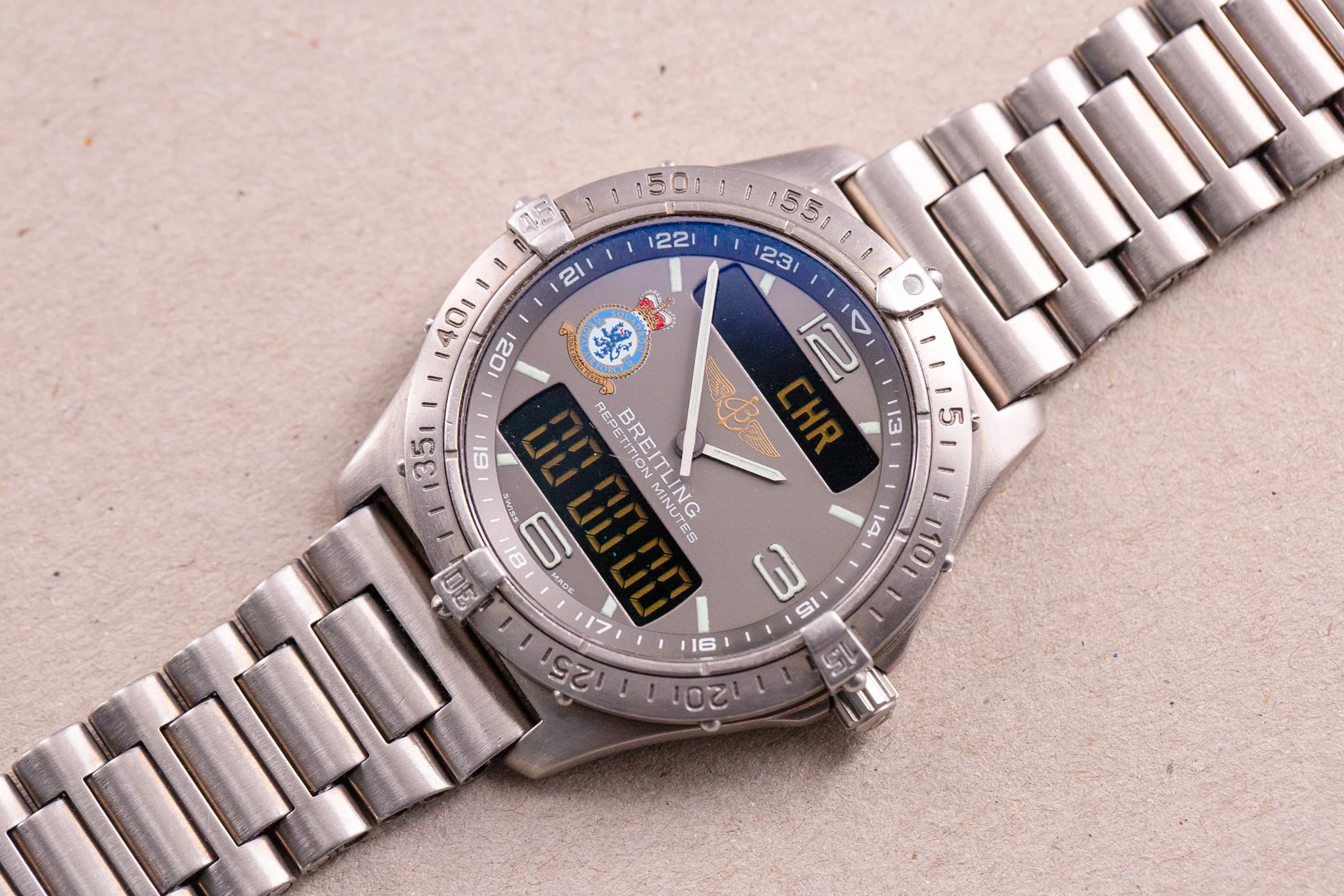Breitling_Aerospace_54_Squadron_RAF_Limited_Edition_Titanium_1990s_9-2.jpg